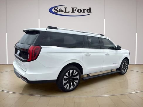 Certified 2025 Ford Expedition Max Platinum w/ Driver's Package AWD/4WD image 8