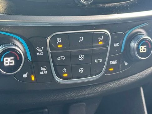 Used 2023 Chevrolet Traverse RS w/ LPO, Floor Liner Package image 53