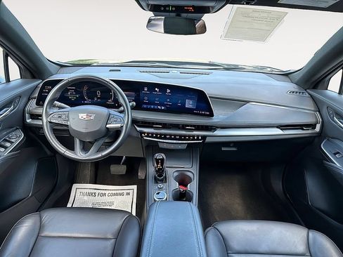 Used 2024 Cadillac XT4 Premium Luxury FWD image 10