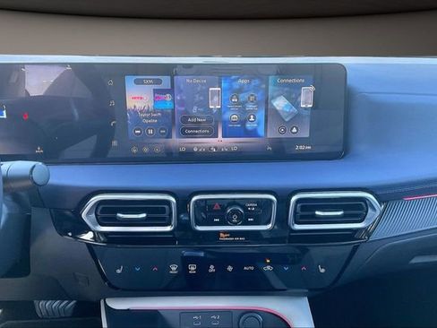 New 2026 Nissan Sentra SL w/ Floor Mat Package FWD image 6