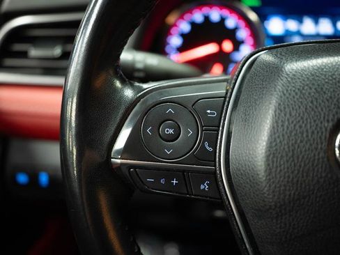 Used 2019 Toyota Camry XSE image 27