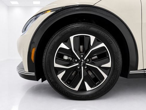 Used 2023 Kia EV6 Wind w/ Wind Technology Package AWD/4WD image 8