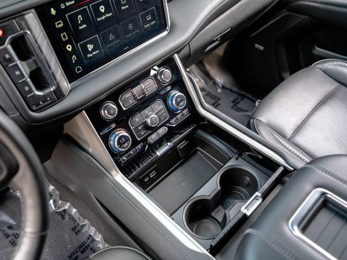 Used 2023 GMC Yukon Denali AWD/4WD image 30