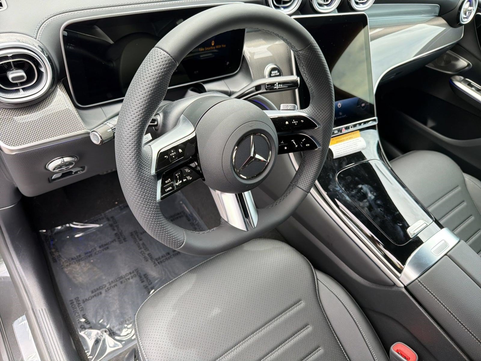 Used 2026 Mercedes-Benz GLC 300 image 4