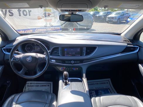 Used 2020 Buick Enclave Essence FWD image 19