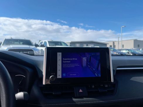 Used 2025 Toyota RAV4 XLE image 16