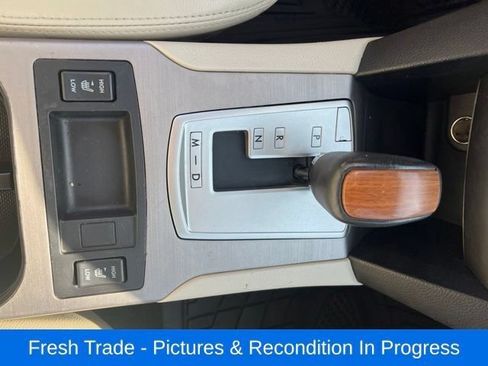 Used 2014 Subaru Outback 2.5i Limited w/ Moonroof Package AWD/4WD image 12