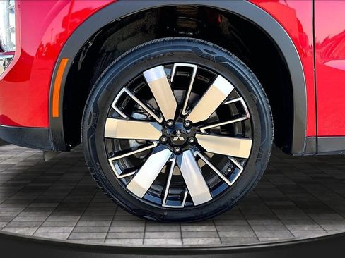 Used 2025 Mitsubishi Outlander SE AWD/4WD image 9