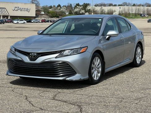 Used 2019 Toyota Camry LE w/ Convenience Package image 36