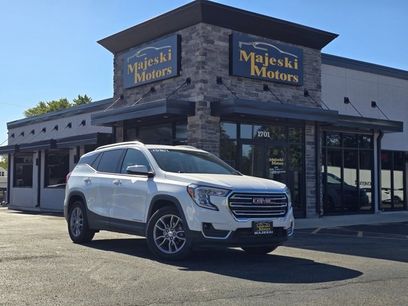 Used 2024 GMC Terrain SLT