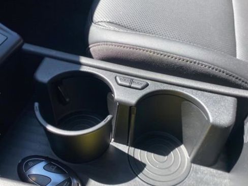 New 2026 Hyundai Kona Limited FWD image 28