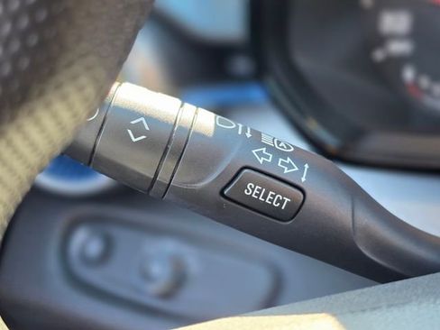 Used 2025 Chevrolet Trax LS image 34