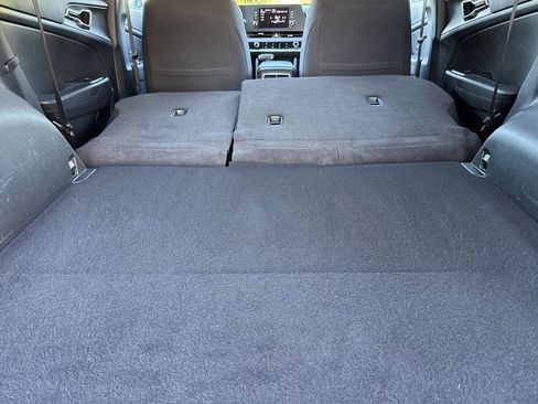 Used 2023 Kia Sportage LX image 17