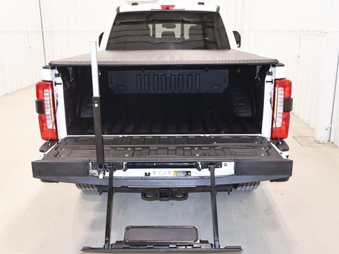 Used 2023 Ford F250 Lariat w/ Lariat Ultimate Package image 42