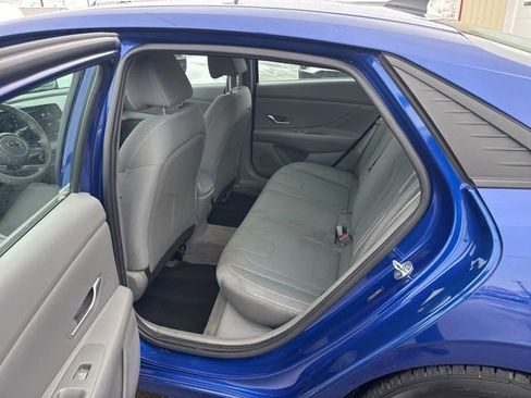 Used 2021 Hyundai Elantra SEL image 10