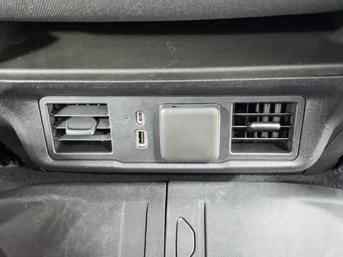 Used 2023 Chevrolet Silverado 1500 LT AWD/4WD image 39