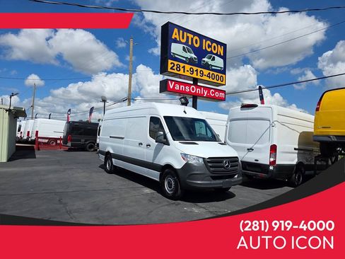 Used 2021 Mercedes-Benz Sprinter 2500 image 1