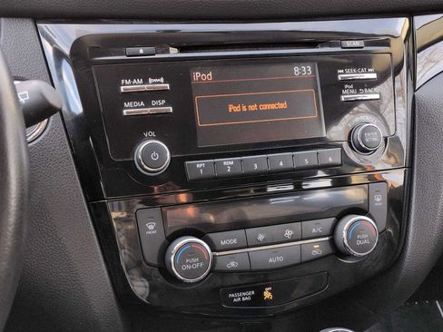 Used 2017 Nissan Rogue Sport SV w/ SV All-Weather Package image 26