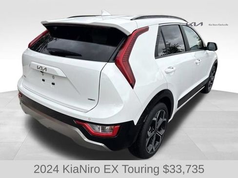 Used 2024 Kia Niro EX Touring FWD image 8