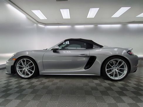 Certified 2022 Porsche 718 Boxster Spyder RWD image 2