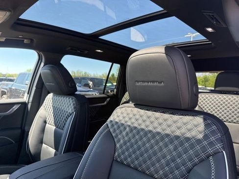 New 2026 GMC Acadia Denali AWD/4WD image 11