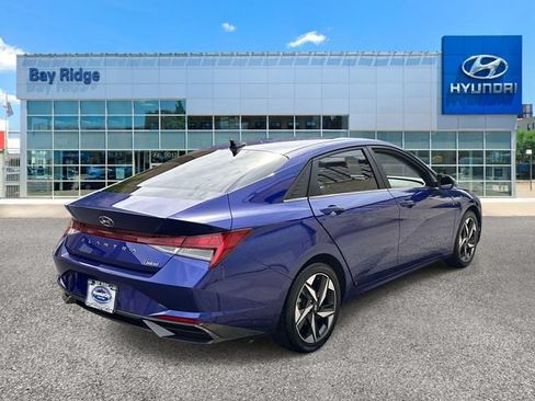 Used 2023 Hyundai Elantra Limited w/ Cargo Package FWD image 4