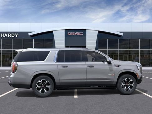 New 2026 GMC Yukon XL AT4 Ultimate AWD/4WD image 5