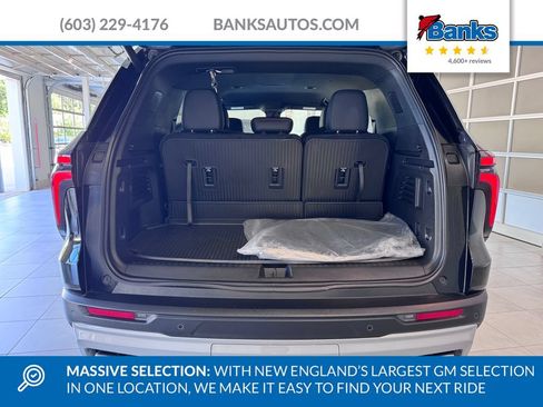Certified 2026 Chevrolet Traverse Z71 w/ Driver Confidence Package AWD/4WD image 8