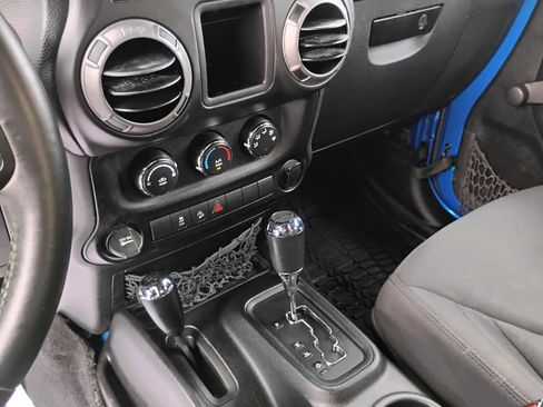 Used 2015 Jeep Wrangler Sport AWD/4WD image 89