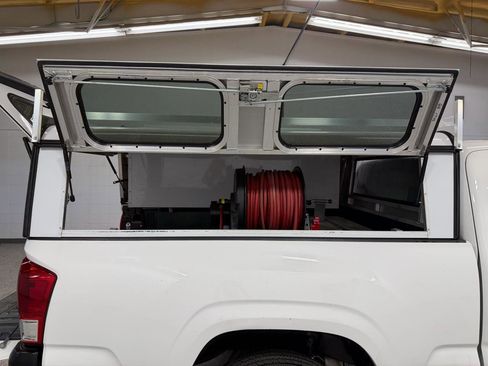 Used 2022 Toyota Tacoma SR image 12