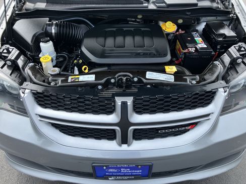 Used 2019 Dodge Grand Caravan GT w/ Safety Sphere Group FWD image 38