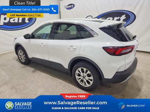 Used 2023 Ford Escape Active AWD/4WD image 3