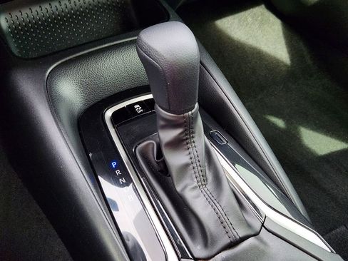 Used 2023 Toyota Corolla LE image 21