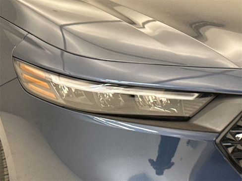 Certified 2025 Honda Accord SE image 5