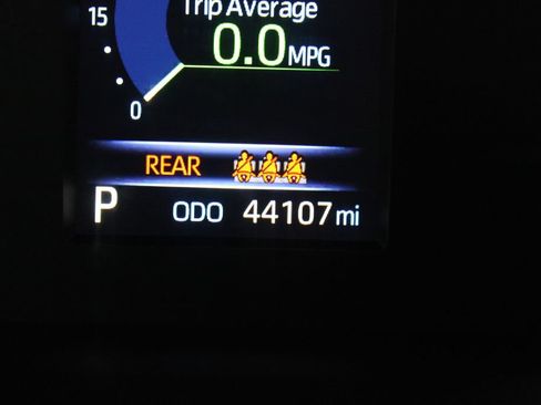 Used 2023 Toyota Tundra SR5 w/ SR5 Convenience Package AWD/4WD image 4