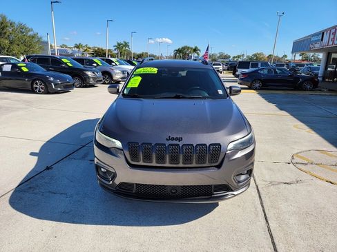 Used 2021 Jeep Cherokee Latitude Plus image 10