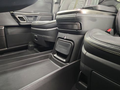 Used 2024 Rivian R1S Adventure AWD/4WD image 33