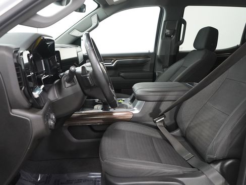 Used 2023 Chevrolet Silverado 1500 LT w/ Z71 Off-Road Package image 17