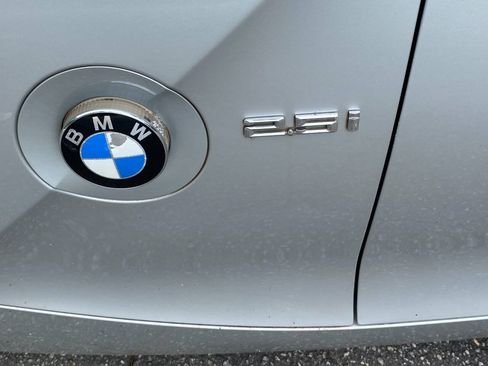 Used 2005 BMW Z4 2.5i RWD image 10