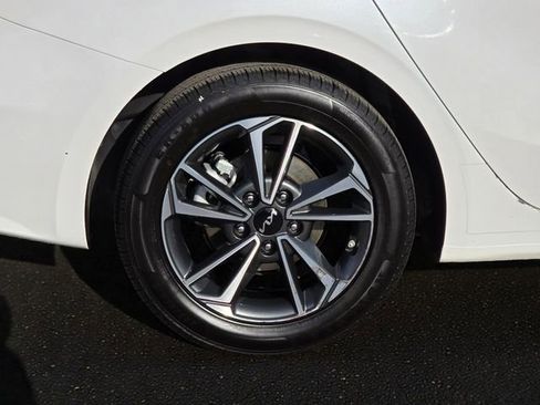Used 2024 Kia Forte LXS FWD image 8