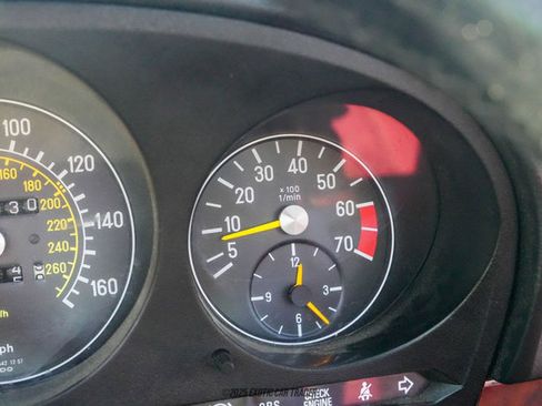 Used 1989 Mercedes-Benz 560 SL image 33