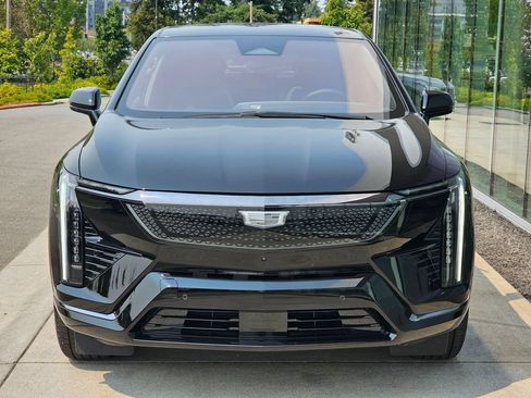 New 2026 Cadillac Optiq Sport 1 AWD/4WD image 8