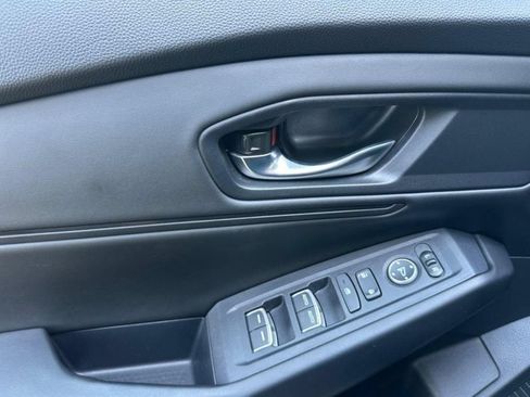 Used 2023 Honda Accord EX image 11