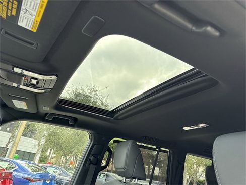 Used 2024 Lexus GX 550 image 22