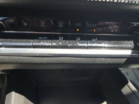 Used 2025 Chevrolet Equinox LT w/ Safety and Technology Package FWD image 26