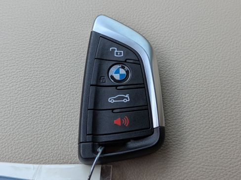 Used 2025 BMW X4 xDrive30i w/ Convenience Package AWD/4WD image 36