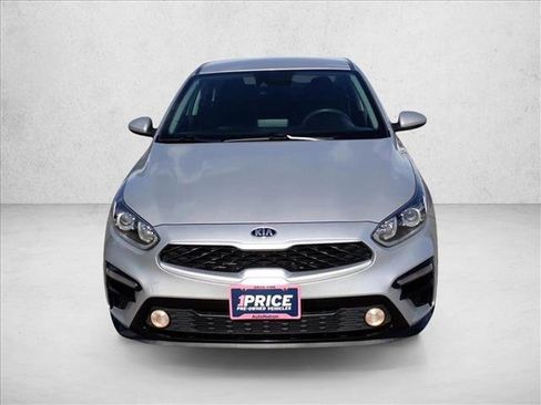 Used 2019 Kia Forte LXS image 2