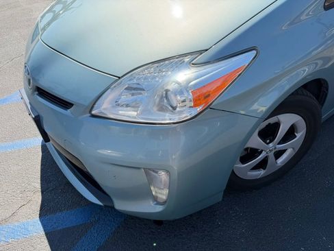 Used 2014 Toyota Prius Three w/ Solar Roof Package image 4