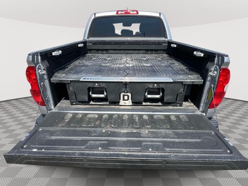Used 2021 Toyota Tundra Limited w/ Limited Premium Package AWD/4WD image 34