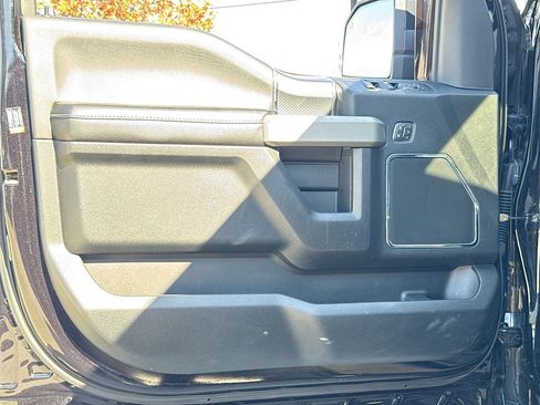 Used 2019 Ford F150 Lariat image 16